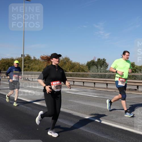 03.10.2025 - Köhlbrandbrückenlauf Julia Fischer http://msf.ph/oto/9012198 03.10.2025 13:02:08 Position 3  meine-sportfotos.de