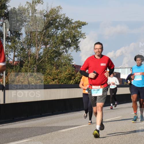03.10.2025 - Köhlbrandbrückenlauf Luisa Fischer http://msf.ph/oto/9012199 03.10.2025 10:55:04 Position 3 137, 3123 meine-sportfotos.de