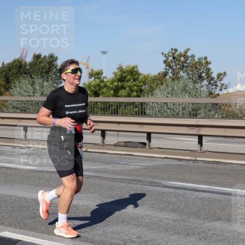 03.10.2025 - Köhlbrandbrückenlauf Julia Fischer http://msf.ph/oto/9012213 03.10.2025 13:02:12 Position 3  meine-sportfotos.de