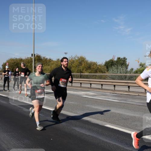03.10.2025 - Köhlbrandbrückenlauf Julia Fischer http://msf.ph/oto/9012242 03.10.2025 13:02:17 Position 3 650 meine-sportfotos.de