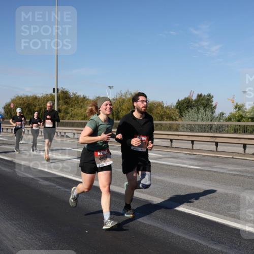 03.10.2025 - Köhlbrandbrückenlauf Julia Fischer http://msf.ph/oto/9012244 03.10.2025 13:02:18 Position 3 4727 meine-sportfotos.de