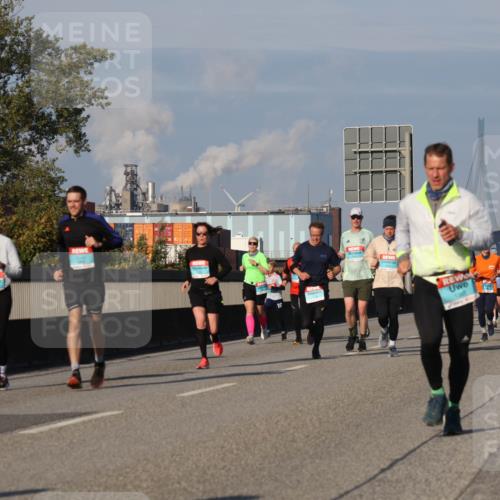 03.10.2025 - Köhlbrandbrückenlauf Luisa Fischer http://msf.ph/oto/9012245 03.10.2025 10:55:09 Position 3  meine-sportfotos.de