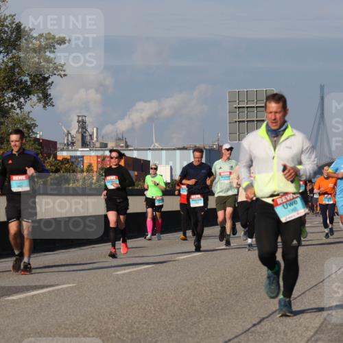 03.10.2025 - Köhlbrandbrückenlauf Luisa Fischer http://msf.ph/oto/9012251 03.10.2025 10:55:09 Position 3 1367 meine-sportfotos.de