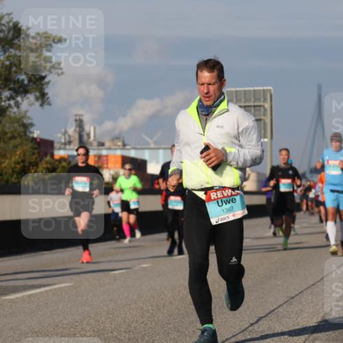 03.10.2025 - Köhlbrandbrückenlauf Luisa Fischer http://msf.ph/oto/9012262 03.10.2025 10:55:10 Position 3 1367 meine-sportfotos.de