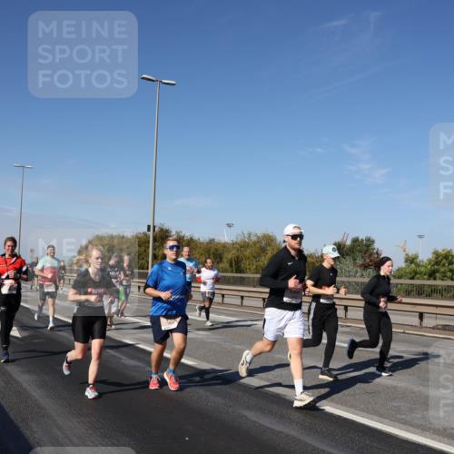 03.10.2025 - Köhlbrandbrückenlauf Julia Fischer http://msf.ph/oto/9012263 03.10.2025 13:02:21 Position 3  meine-sportfotos.de