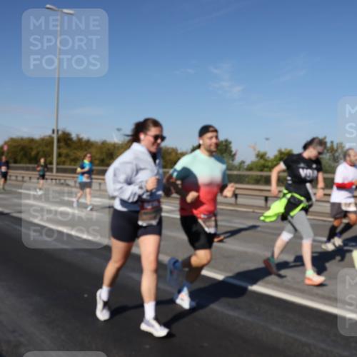 03.10.2025 - Köhlbrandbrückenlauf Julia Fischer http://msf.ph/oto/9012281 03.10.2025 13:02:24 Position 3  meine-sportfotos.de