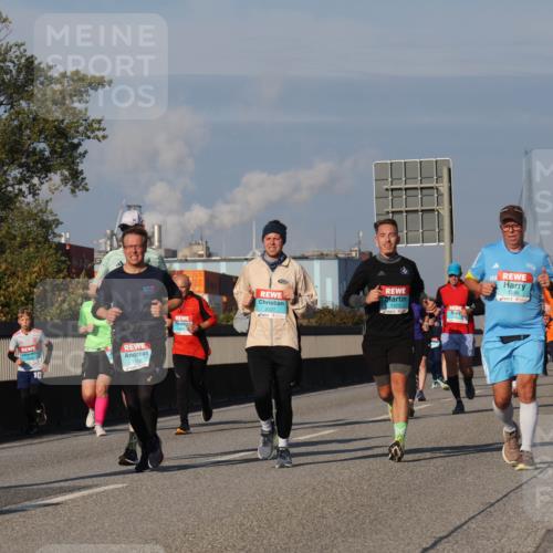 03.10.2025 - Köhlbrandbrückenlauf Luisa Fischer http://msf.ph/oto/9012293 03.10.2025 10:55:13 Position 3  meine-sportfotos.de