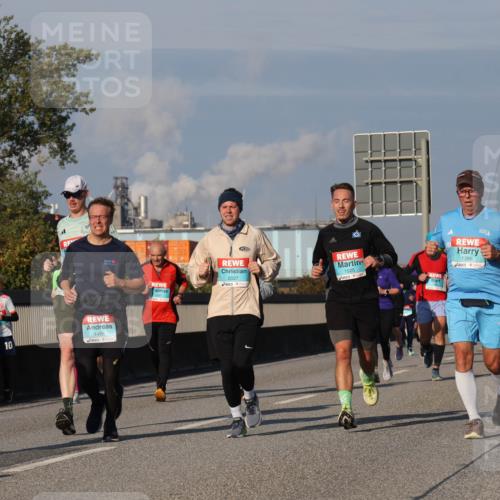 03.10.2025 - Köhlbrandbrückenlauf Luisa Fischer http://msf.ph/oto/9012297 03.10.2025 10:55:13 Position 3 1413, 10, 2027, 1525, 1286 meine-sportfotos.de