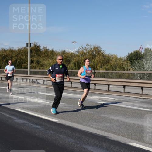 03.10.2025 - Köhlbrandbrückenlauf Julia Fischer http://msf.ph/oto/9012301 03.10.2025 13:02:32 Position 3  meine-sportfotos.de