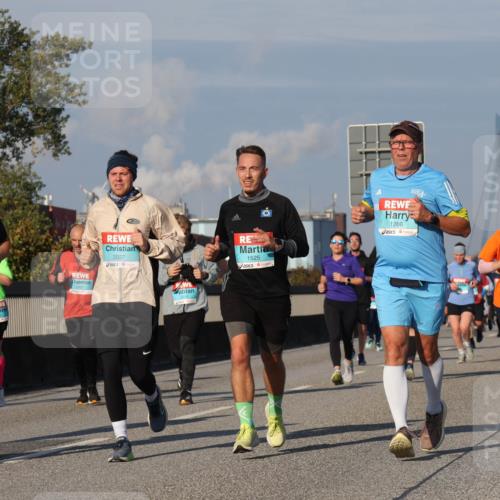 03.10.2025 - Köhlbrandbrückenlauf Luisa Fischer http://msf.ph/oto/9012312 03.10.2025 10:55:15 Position 3 2449, 1408, 10, 2027, 1525, 1286 meine-sportfotos.de