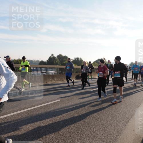 03.10.2025 - Köhlbrandbrückenlauf Fabian Wolf http://msf.ph/oto/9012315 03.10.2025 09:23:02 Position 3 930 meine-sportfotos.de