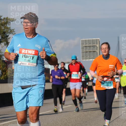 03.10.2025 - Köhlbrandbrückenlauf Luisa Fischer http://msf.ph/oto/9012336 03.10.2025 10:55:17 Position 3 1286, 1858 meine-sportfotos.de