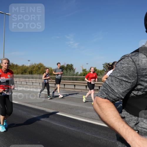 03.10.2025 - Köhlbrandbrückenlauf Julia Fischer http://msf.ph/oto/9012369 03.10.2025 13:02:48 Position 3  meine-sportfotos.de