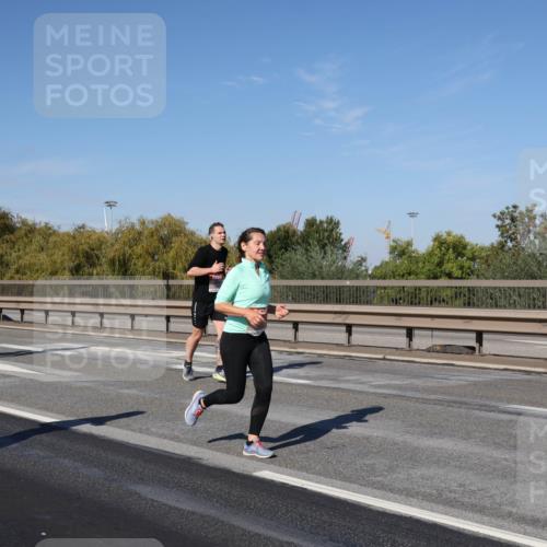 03.10.2025 - Köhlbrandbrückenlauf Julia Fischer http://msf.ph/oto/9012406 03.10.2025 13:02:56 Position 3  meine-sportfotos.de