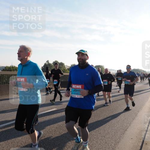 03.10.2025 - Köhlbrandbrückenlauf Fabian Wolf http://msf.ph/oto/9012416 03.10.2025 09:23:06 Position 3 2037, 2142 meine-sportfotos.de