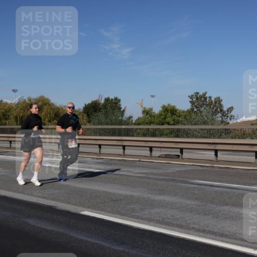 03.10.2025 - Köhlbrandbrückenlauf Julia Fischer http://msf.ph/oto/9012417 03.10.2025 13:02:58 Position 3  meine-sportfotos.de