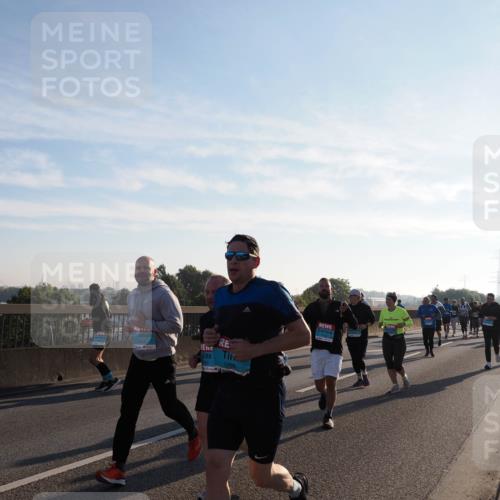 03.10.2025 - Köhlbrandbrückenlauf Fabian Wolf http://msf.ph/oto/9012422 03.10.2025 09:23:07 Position 3 1655 meine-sportfotos.de