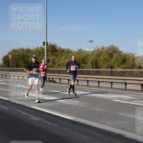 03.10.2025 - Köhlbrandbrückenlauf Julia Fischer http://msf.ph/oto/9012440 03.10.2025 13:03:02 Position 3  meine-sportfotos.de