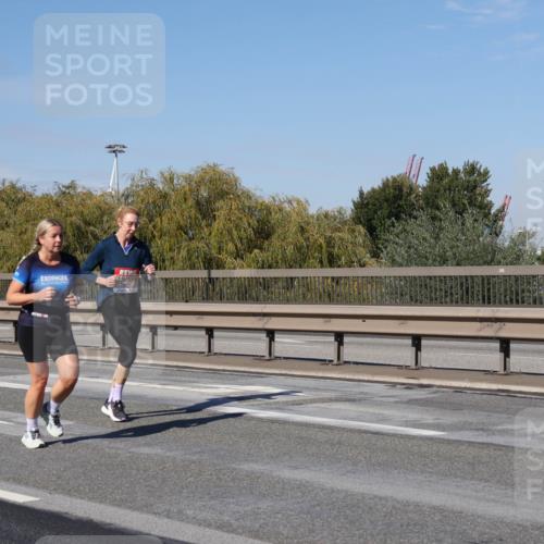 03.10.2025 - Köhlbrandbrückenlauf Julia Fischer http://msf.ph/oto/9012451 03.10.2025 13:03:10 Position 3  meine-sportfotos.de