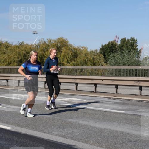 03.10.2025 - Köhlbrandbrückenlauf Julia Fischer http://msf.ph/oto/9012455 03.10.2025 13:03:10 Position 3  meine-sportfotos.de