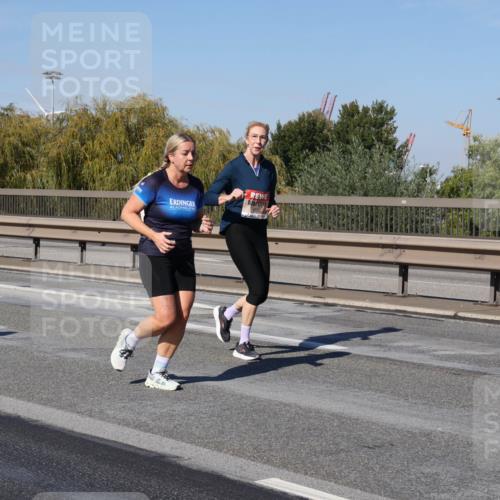 03.10.2025 - Köhlbrandbrückenlauf Julia Fischer http://msf.ph/oto/9012458 03.10.2025 13:03:11 Position 3  meine-sportfotos.de