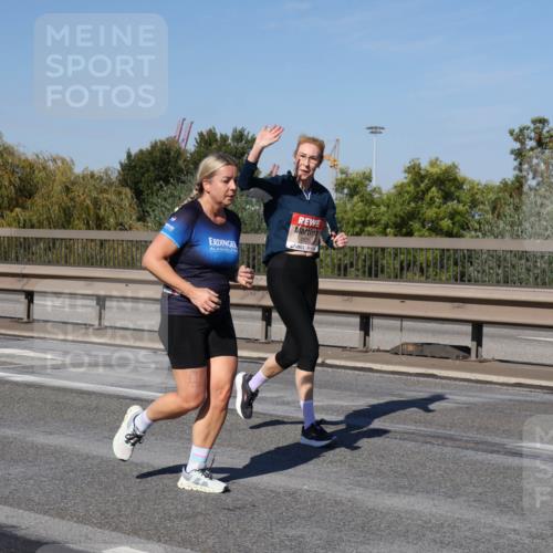 03.10.2025 - Köhlbrandbrückenlauf Julia Fischer http://msf.ph/oto/9012467 03.10.2025 13:03:11 Position 3 4826 meine-sportfotos.de