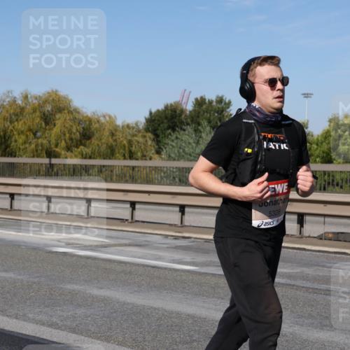 03.10.2025 - Köhlbrandbrückenlauf Julia Fischer http://msf.ph/oto/9012479 03.10.2025 13:03:13 Position 3 5328 meine-sportfotos.de