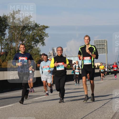 03.10.2025 - Köhlbrandbrückenlauf Luisa Fischer http://msf.ph/oto/9012480 03.10.2025 10:55:32 Position 3 1450, 1464, 1201 meine-sportfotos.de