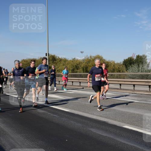 03.10.2025 - Köhlbrandbrückenlauf Julia Fischer http://msf.ph/oto/9012486 03.10.2025 13:03:15 Position 3 6700 meine-sportfotos.de