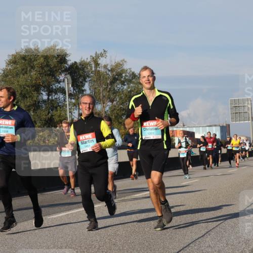 03.10.2025 - Köhlbrandbrückenlauf Luisa Fischer http://msf.ph/oto/9012495 03.10.2025 10:55:33 Position 3 1558, 1464, 1201 meine-sportfotos.de