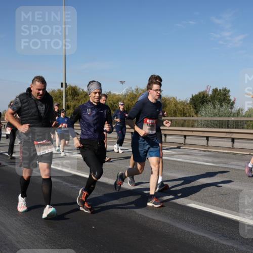 03.10.2025 - Köhlbrandbrückenlauf Julia Fischer http://msf.ph/oto/9012500 03.10.2025 13:03:17 Position 3 5858, 650 meine-sportfotos.de