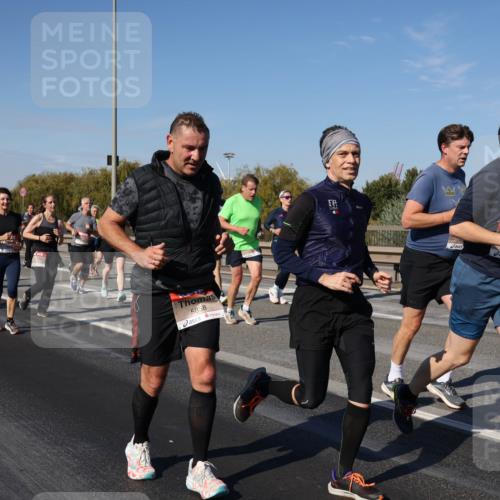 03.10.2025 - Köhlbrandbrückenlauf Julia Fischer http://msf.ph/oto/9012509 03.10.2025 13:03:17 Position 3 5858, 4227 meine-sportfotos.de