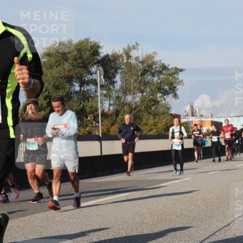 03.10.2025 - Köhlbrandbrückenlauf Luisa Fischer http://msf.ph/oto/9012515 03.10.2025 10:55:35 Position 3 1201, 1419 meine-sportfotos.de