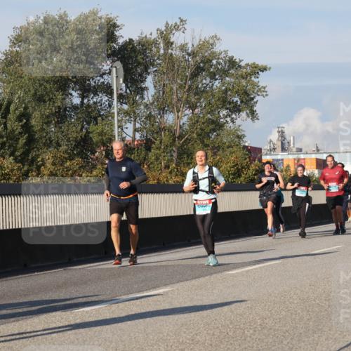 03.10.2025 - Köhlbrandbrückenlauf Luisa Fischer http://msf.ph/oto/9012524 03.10.2025 10:55:36 Position 3  meine-sportfotos.de