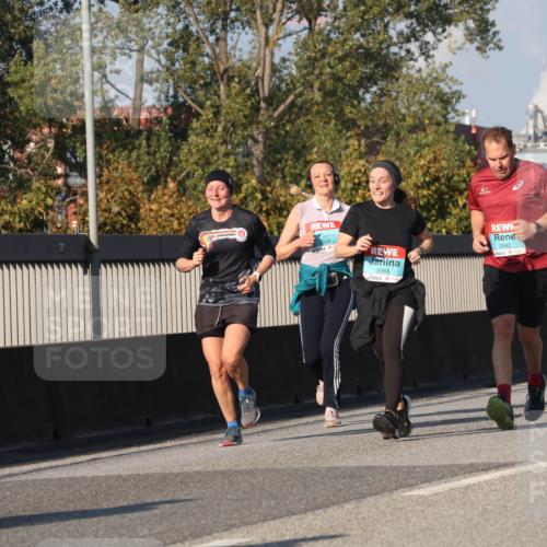 03.10.2025 - Köhlbrandbrückenlauf Luisa Fischer http://msf.ph/oto/9012554 03.10.2025 10:55:39 Position 3 3818, 3068, 2882, 747 meine-sportfotos.de