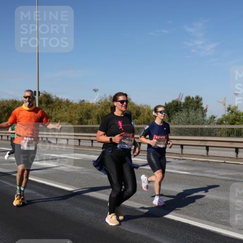 03.10.2025 - Köhlbrandbrückenlauf Julia Fischer http://msf.ph/oto/9012595 03.10.2025 13:03:32 Position 3 136 meine-sportfotos.de