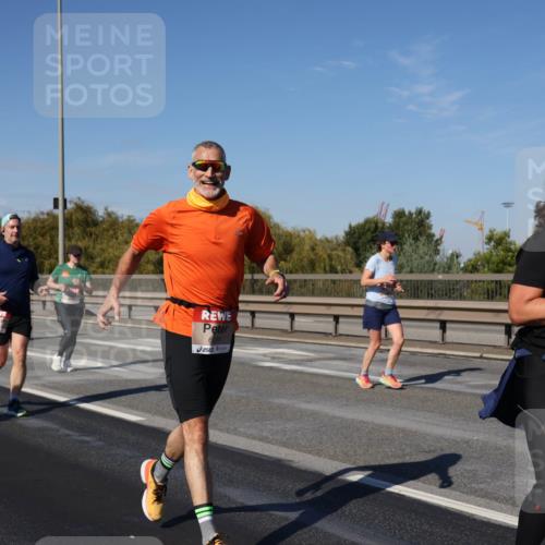 03.10.2025 - Köhlbrandbrückenlauf Julia Fischer http://msf.ph/oto/9012601 03.10.2025 13:03:32 Position 3 6620, 6136 meine-sportfotos.de