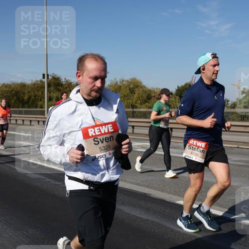 03.10.2025 - Köhlbrandbrückenlauf Julia Fischer http://msf.ph/oto/9012609 03.10.2025 13:03:34 Position 3 5329, 5720 meine-sportfotos.de