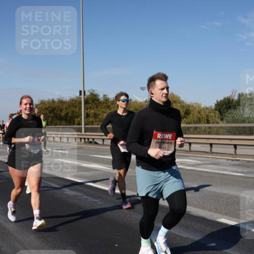 03.10.2025 - Köhlbrandbrückenlauf Julia Fischer http://msf.ph/oto/9012635 03.10.2025 13:03:42 Position 3 6646, 4143 meine-sportfotos.de