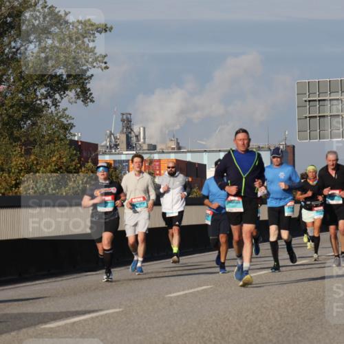 03.10.2025 - Köhlbrandbrückenlauf Luisa Fischer http://msf.ph/oto/9012637 03.10.2025 10:55:46 Position 3  meine-sportfotos.de