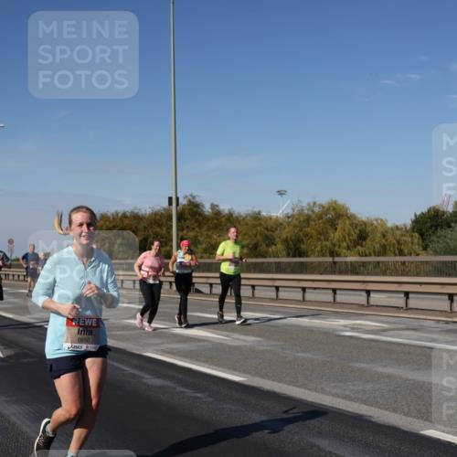 03.10.2025 - Köhlbrandbrückenlauf Julia Fischer http://msf.ph/oto/9012652 03.10.2025 13:03:45 Position 3 6650 meine-sportfotos.de