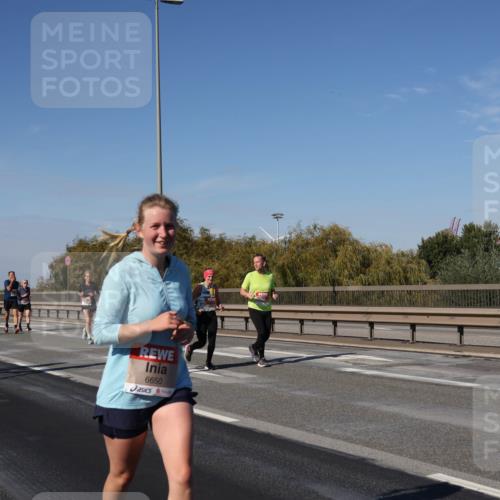 03.10.2025 - Köhlbrandbrückenlauf Julia Fischer http://msf.ph/oto/9012656 03.10.2025 13:03:46 Position 3 6650 meine-sportfotos.de