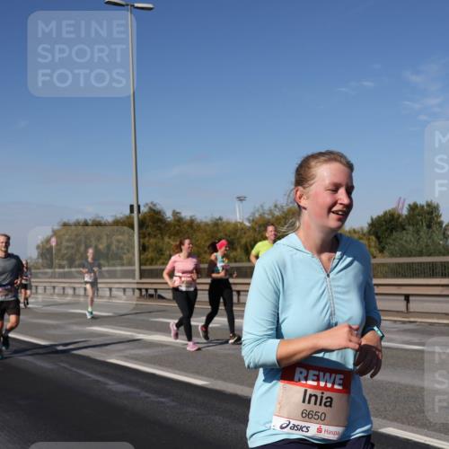 03.10.2025 - Köhlbrandbrückenlauf Julia Fischer http://msf.ph/oto/9012658 03.10.2025 13:03:46 Position 3 6650 meine-sportfotos.de