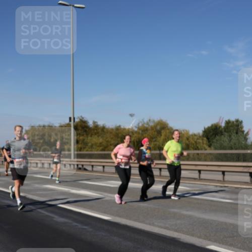 03.10.2025 - Köhlbrandbrückenlauf Julia Fischer http://msf.ph/oto/9012661 03.10.2025 13:03:47 Position 3  meine-sportfotos.de