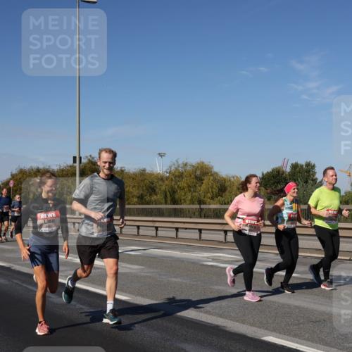 03.10.2025 - Köhlbrandbrückenlauf Julia Fischer http://msf.ph/oto/9012669 03.10.2025 13:03:48 Position 3 4661 meine-sportfotos.de