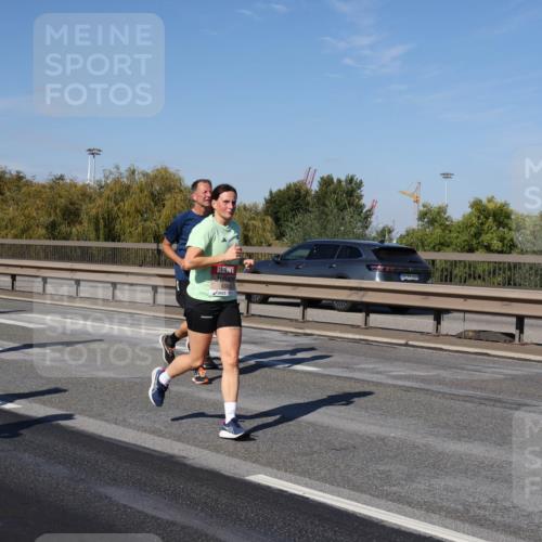03.10.2025 - Köhlbrandbrückenlauf Julia Fischer http://msf.ph/oto/9012680 03.10.2025 13:03:53 Position 3  meine-sportfotos.de