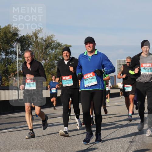 03.10.2025 - Köhlbrandbrückenlauf Luisa Fischer http://msf.ph/oto/9012715 03.10.2025 10:55:53 Position 3 2015, 20, 1786, 3321, 3202, 1435, 1192 meine-sportfotos.de