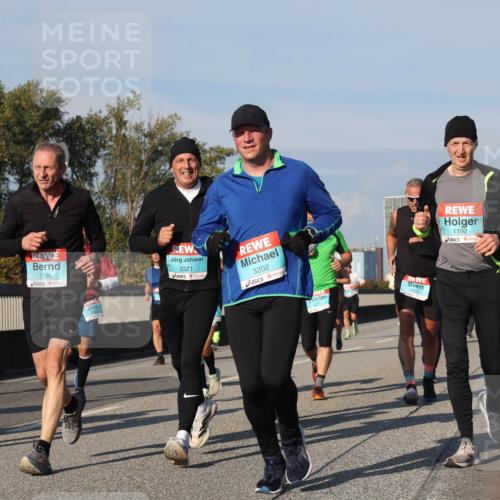 03.10.2025 - Köhlbrandbrückenlauf Luisa Fischer http://msf.ph/oto/9012717 03.10.2025 10:55:53 Position 3 2015, 2, 0, 1786, 3321, 3202, 2711, 1192 meine-sportfotos.de