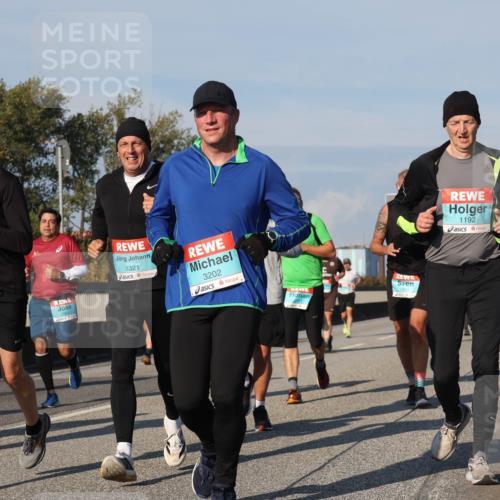 03.10.2025 - Köhlbrandbrückenlauf Luisa Fischer http://msf.ph/oto/9012720 03.10.2025 10:55:54 Position 3 1786, 3321, 3202, 1435, 1192 meine-sportfotos.de