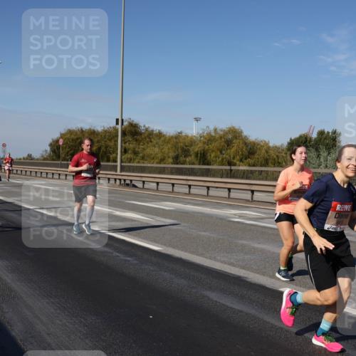 03.10.2025 - Köhlbrandbrückenlauf Julia Fischer http://msf.ph/oto/9012721 03.10.2025 13:04:00 Position 3  meine-sportfotos.de